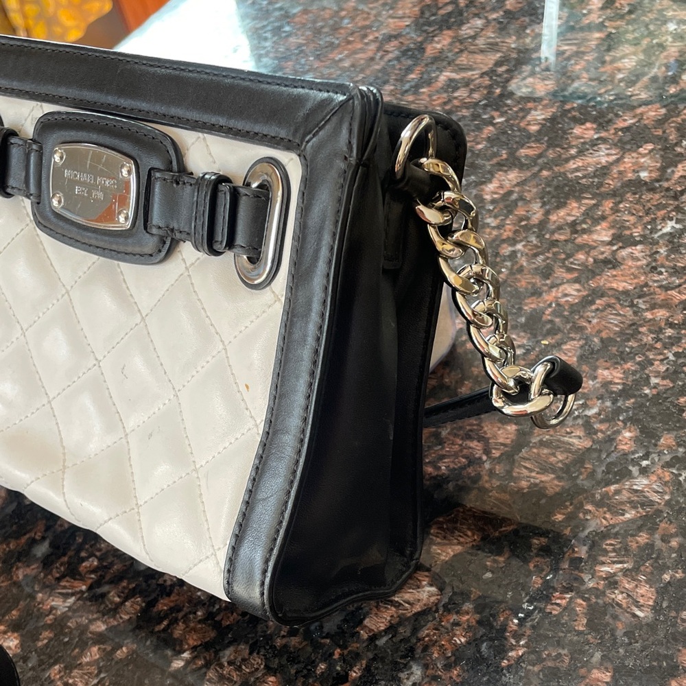 Michael Kors Hamilton Black and White Quilted Women's Crossbody Bag - Picture 3 of 16